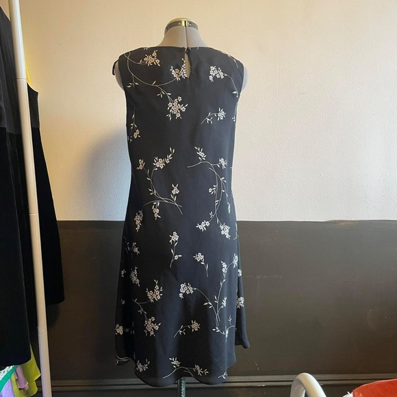 1990s Vintage J.Stevens  Dress - Picture 4 of 8